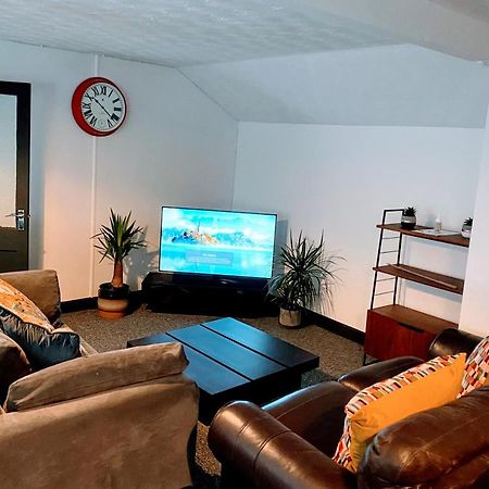Gorgeous Town Center 3 Bedroom Self Contained Apartment For 1-5 People Harrogate Exterior foto